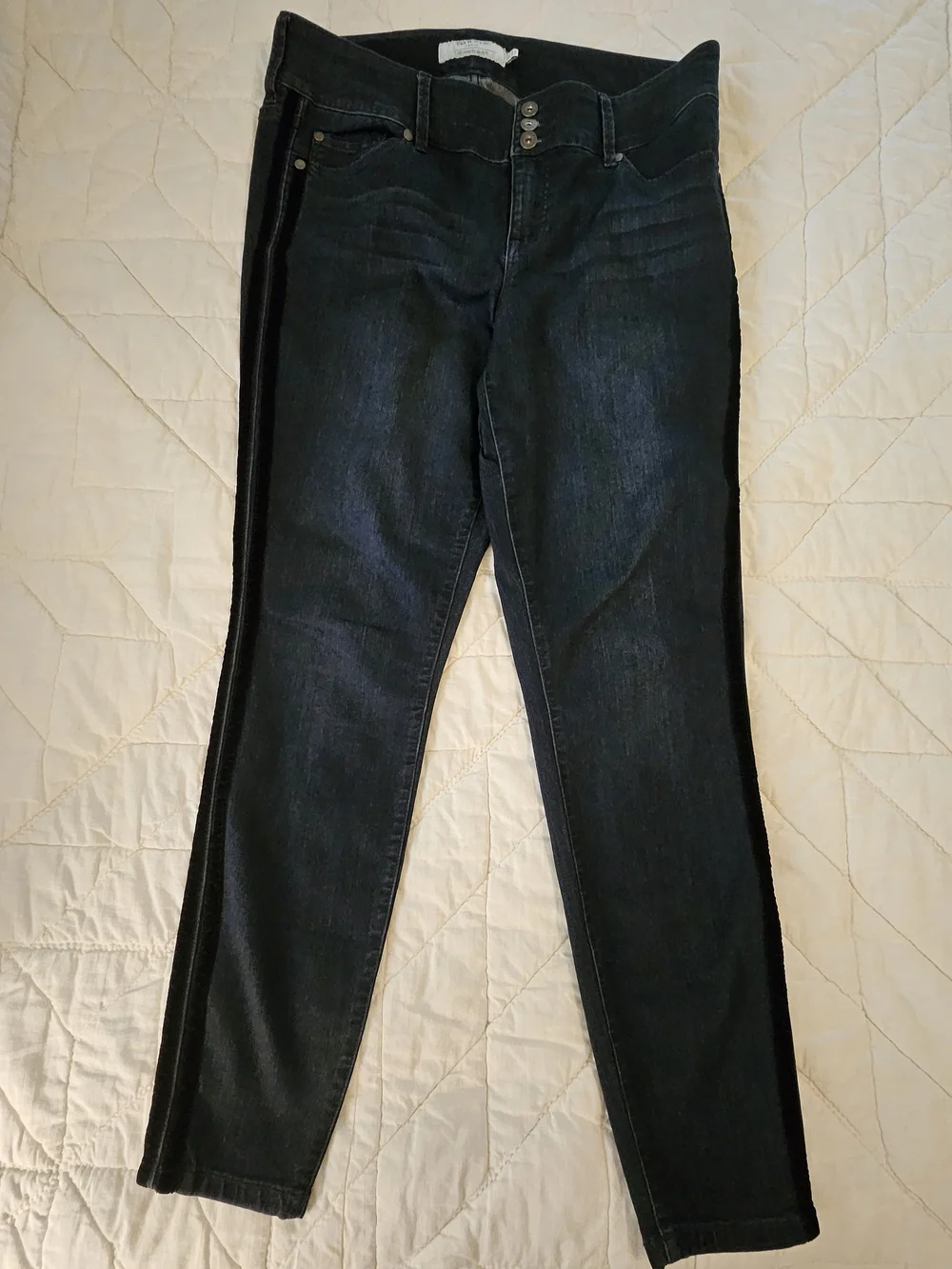 Torrid -Tall Jegging -3 Button- Dark Indigo w/Black Tuxedo Stripes - Size 16 T - Picture 2 of 11